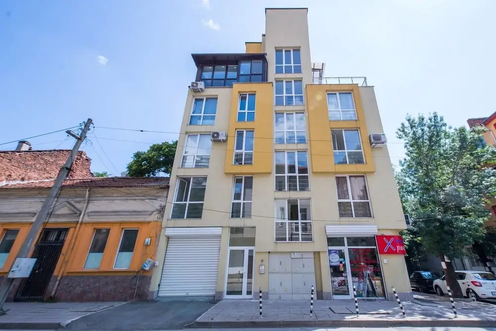 FM Deluxe 1-BDR Apartment - Cinecitta