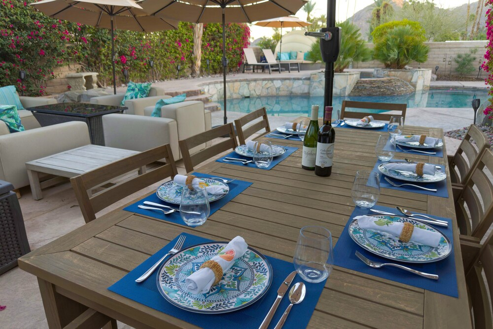 Indian Wells Oasis w/ Pool: Walk to Tennis Garden!