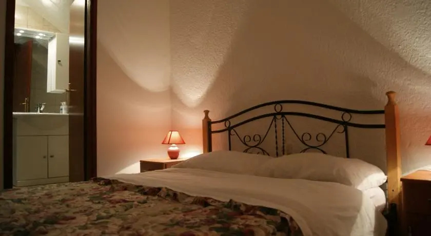 Rog Dogg Rooms