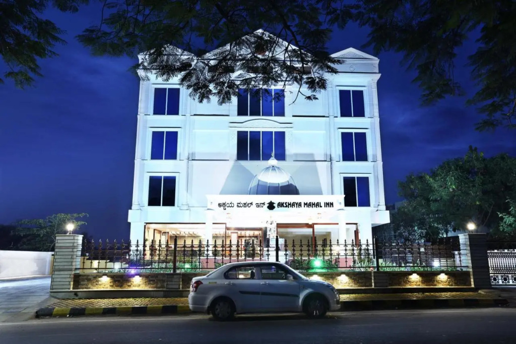Treebo Premium Akshaya Mahal Inn - Near Mysore Palace