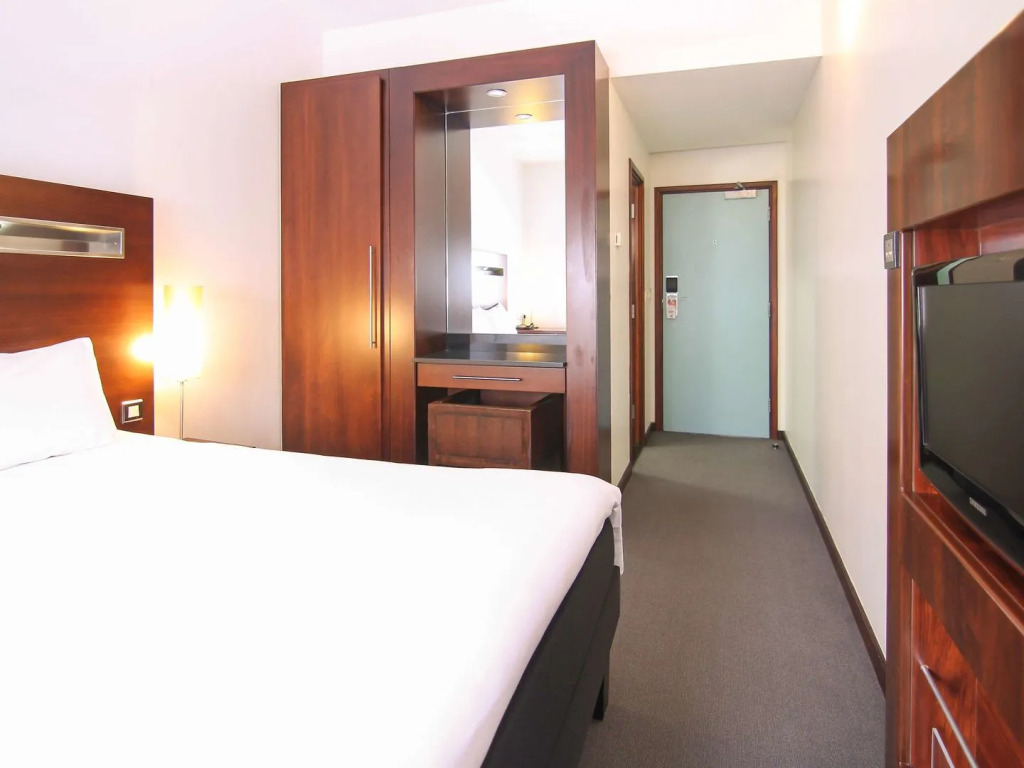 ibis Dubai World Trade Centre