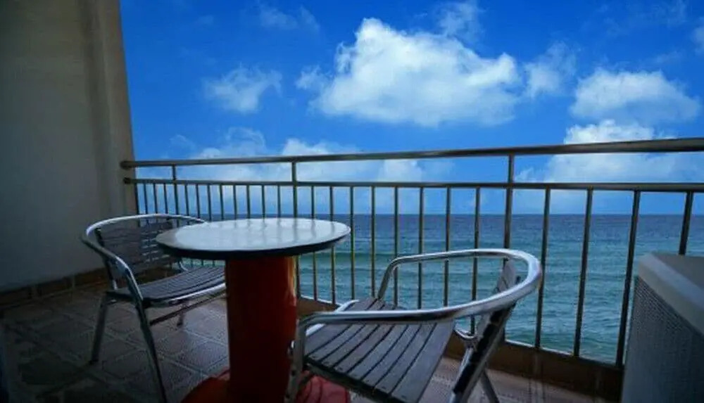 Sea sight pension