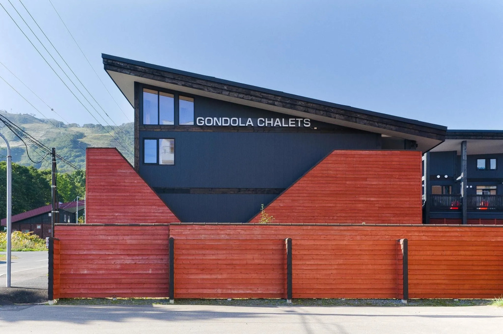 Gondola Chalet by H2 Life
