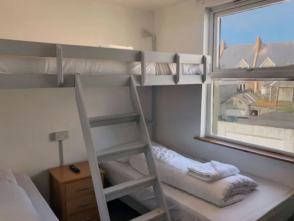 Reef Surf Lodge