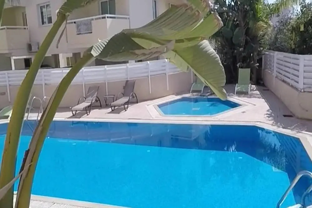 Andros Apt 2 Bed Free Wi-fi Safe Complex Pool
