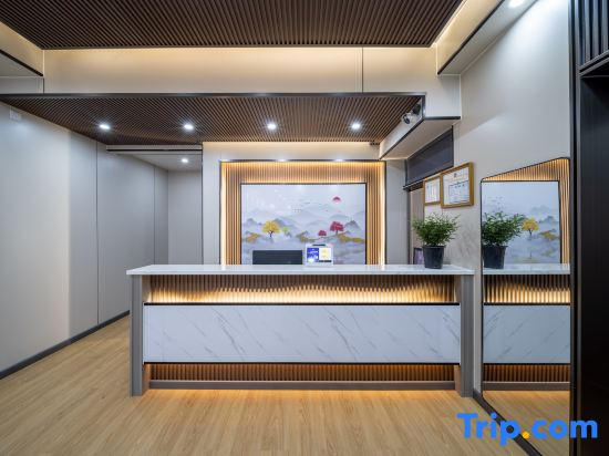 Minghui Hotel (Guilin City Center Liangjiang Sihu Branch)