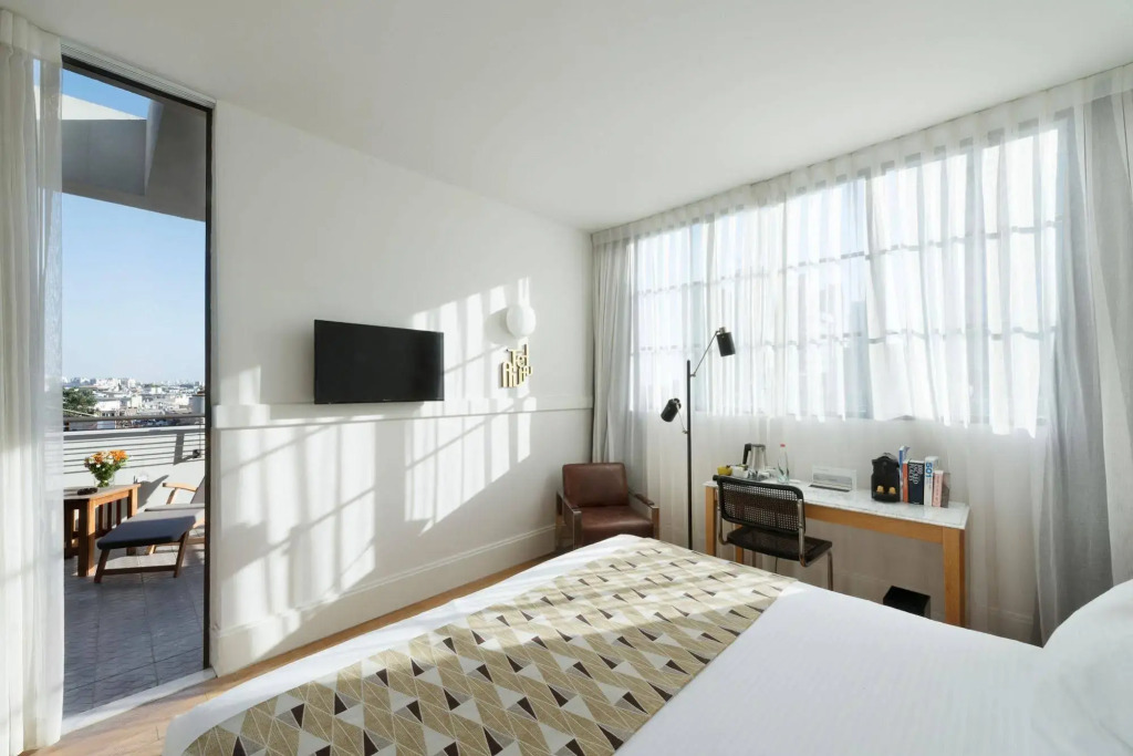 Lily & Bloom Boutique Hotel