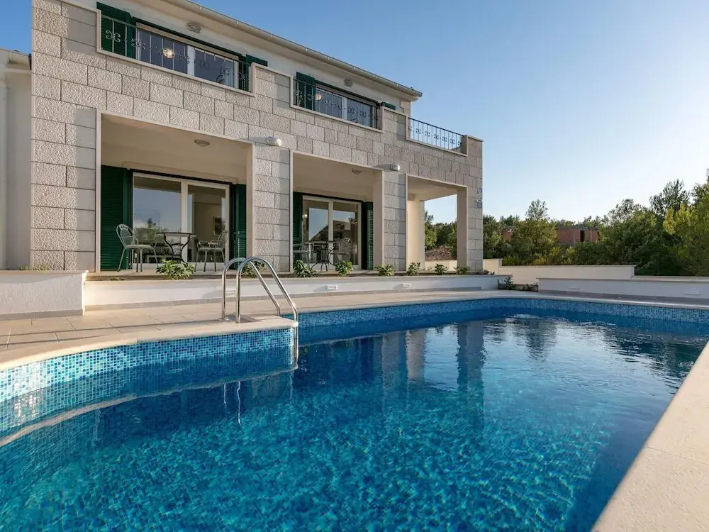 Villa on Brac Island Near Beach & Pool