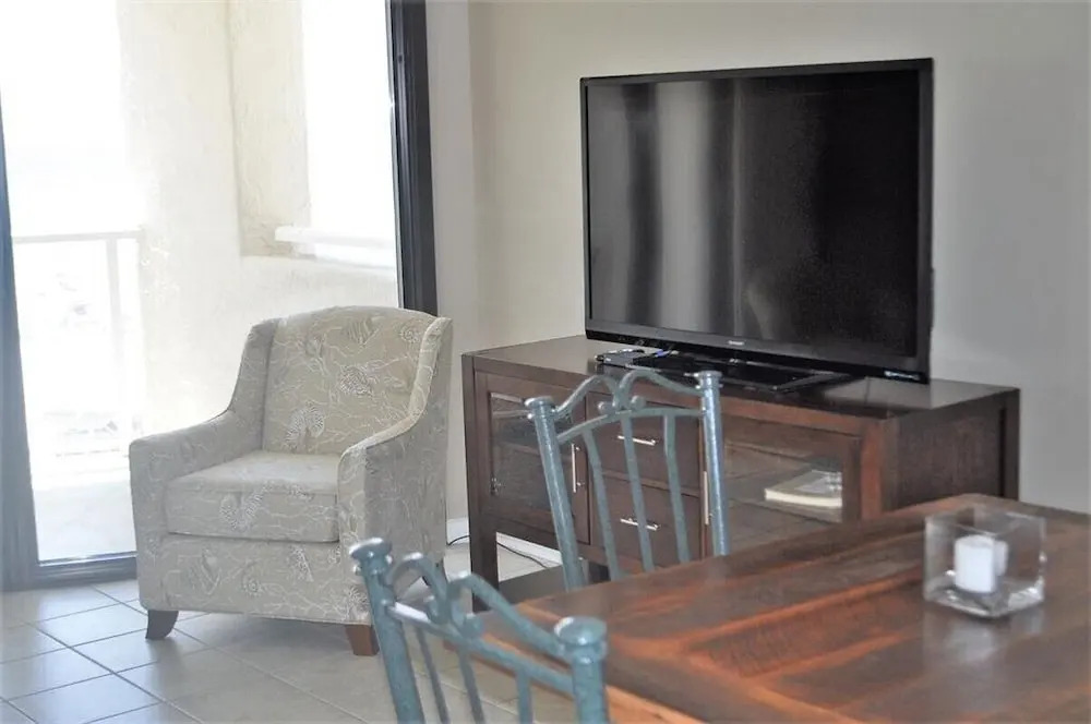 Beachside Two 4255 - flr5 - 1BR 1BA + Bonus Room - (6)