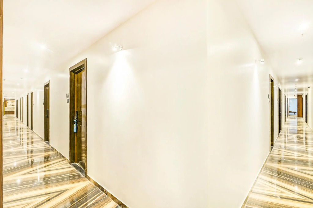 FabHotel Urban Court