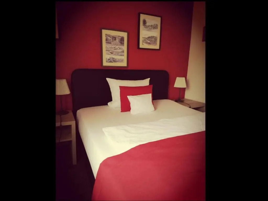 Henblas Hotel