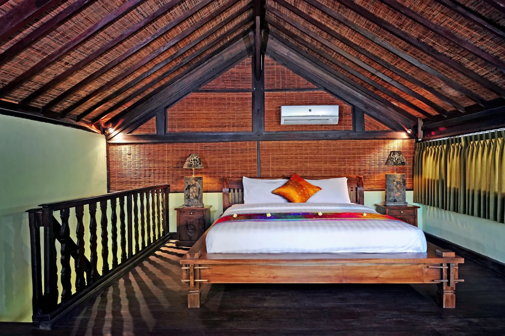 Отель Three Brothers Bungalows & Villas