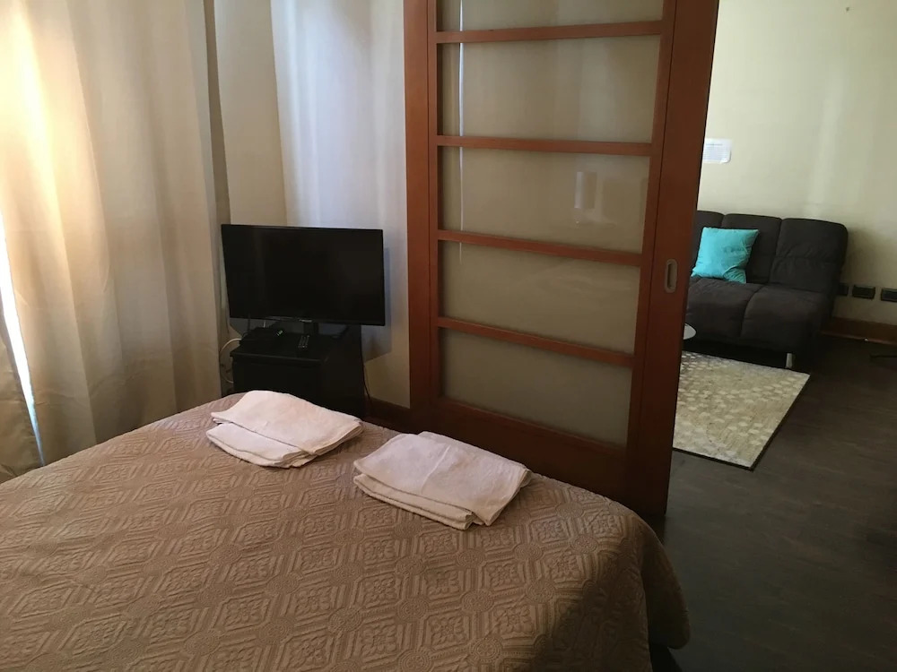 Padre Mariano Apartments by Mr BnB