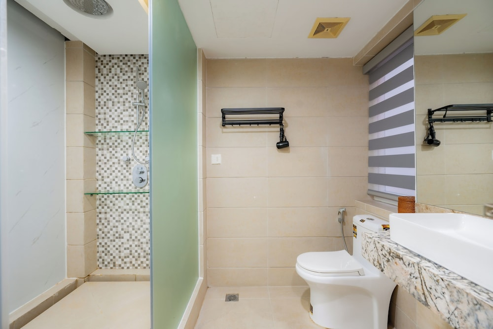 XÔI Aqua Suites West Lake