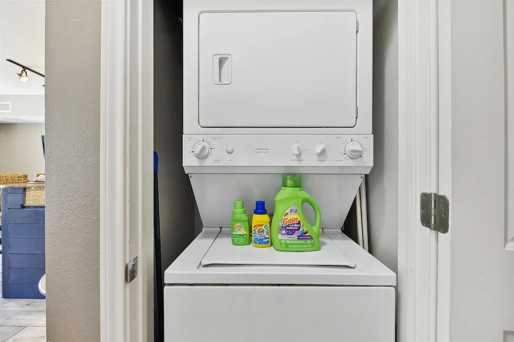 Shores Of Panama 1708 - 1bd + Bunks, Sleeps 6. Super Clean! Free Fun! 1 Bedroom Condo by RedAwning