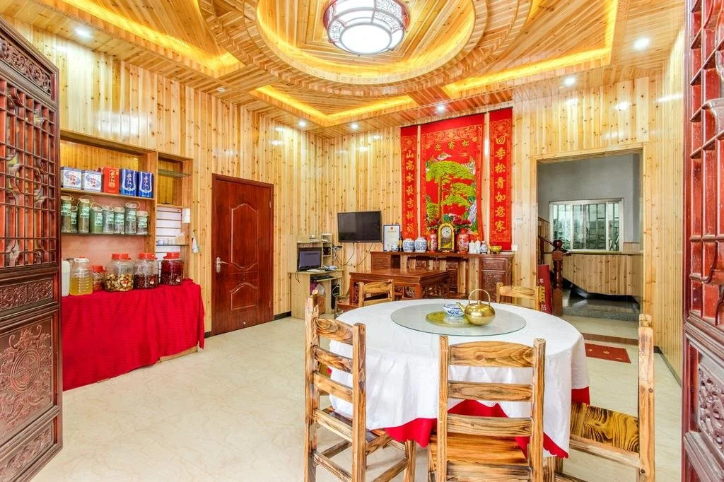 Lucky Inn