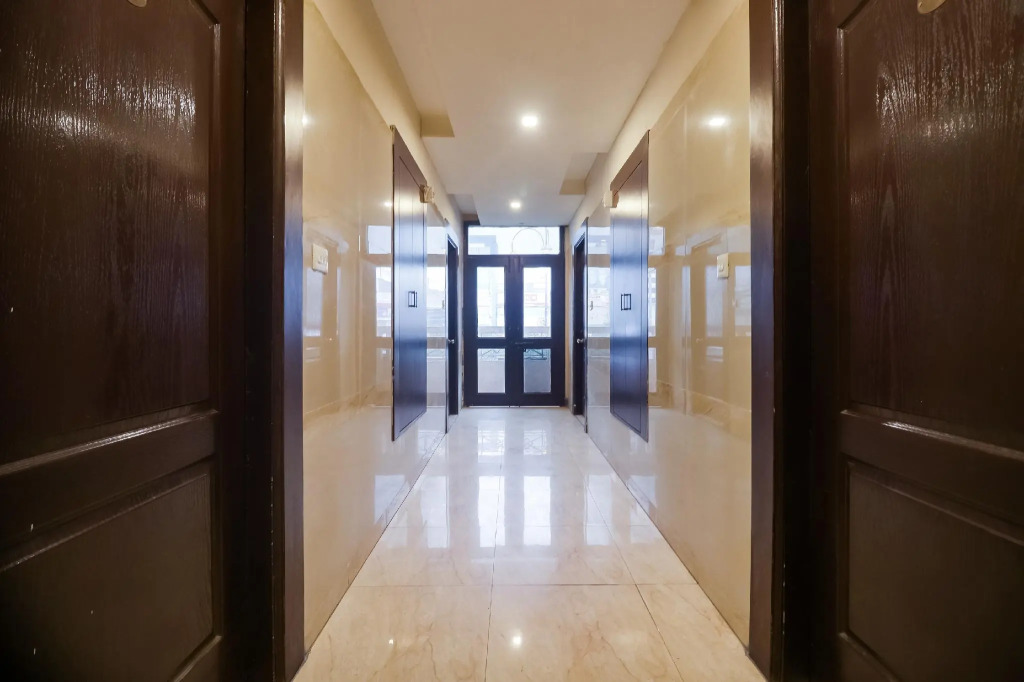 OYO 68039 Hotel Kavya