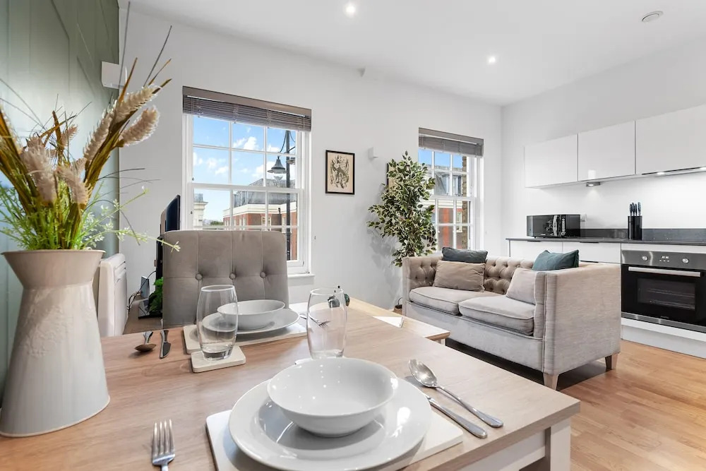 Stunning 1 Bed Apartment Near Heathrow London