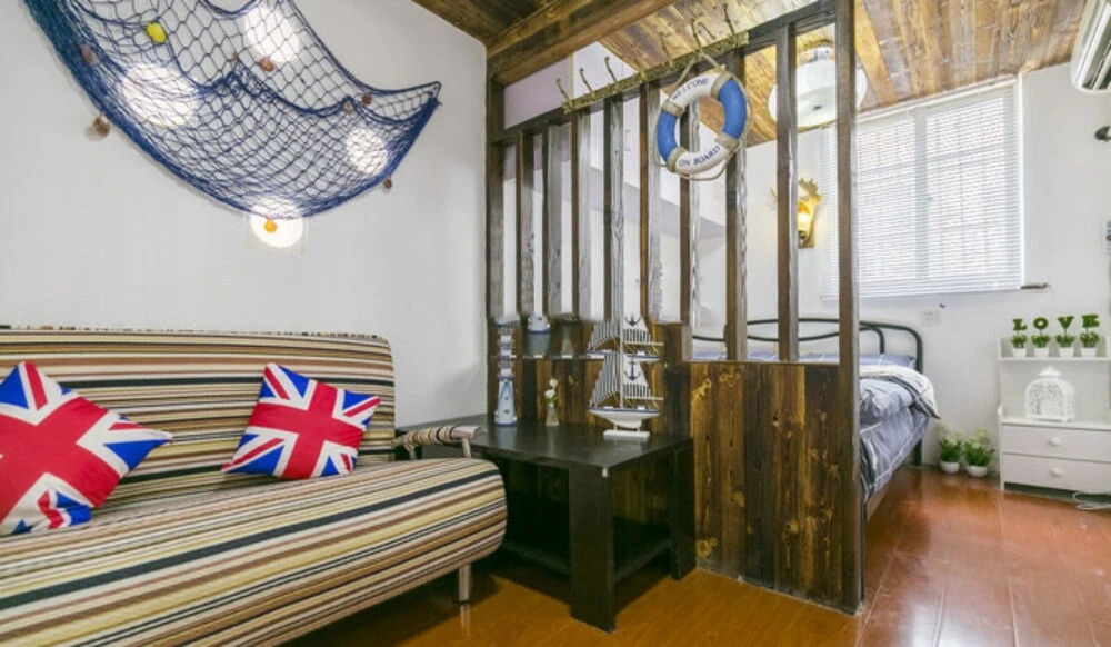 Hard Candy Apartment No.6