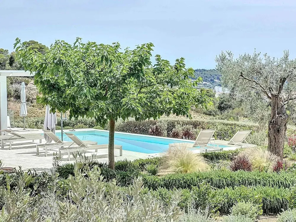Modern VIP Villa 100 Privacy Stunning Views
