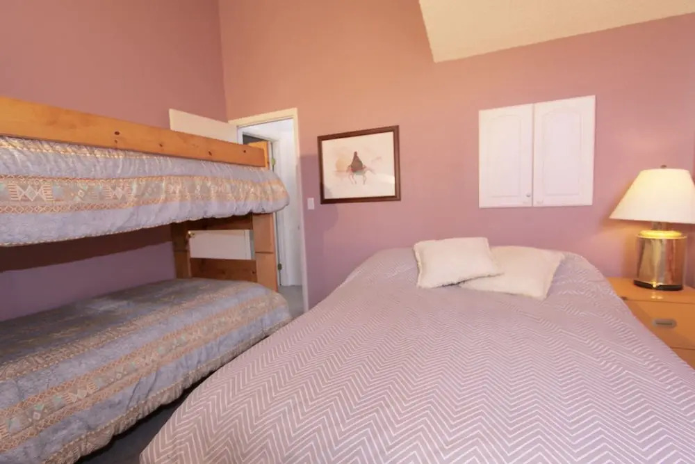 Kings Crossing #6 2 Bedrooms 2 Bathrooms Townhouse