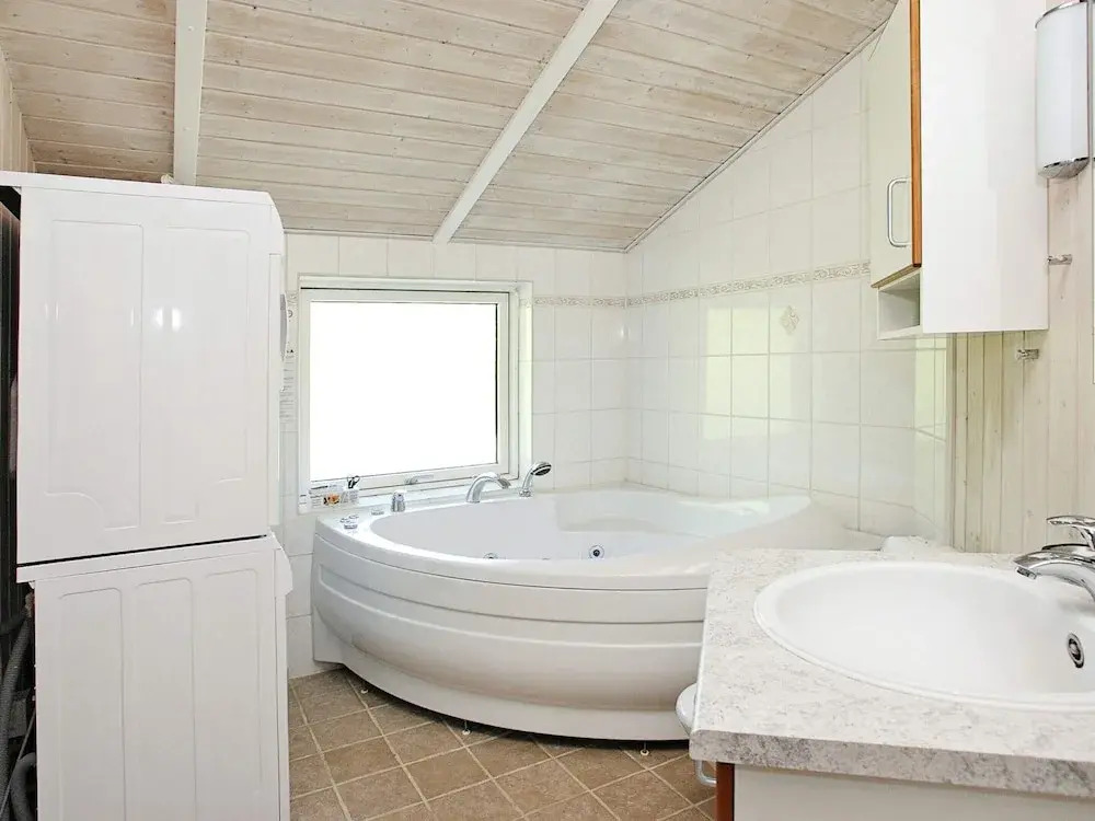 6 person holiday home in Ålbæk-By Traum