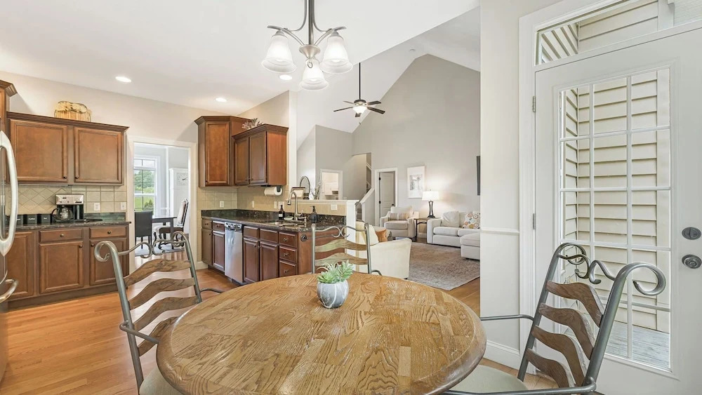 Fairview Vista by Avantstay 10 Mins to Asheville