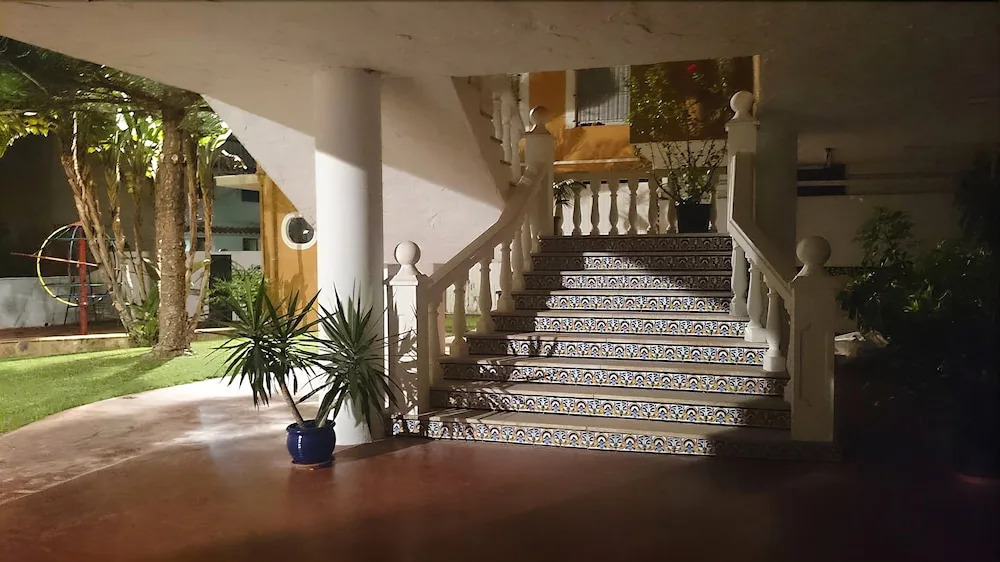 HOTEL MIRAMAR