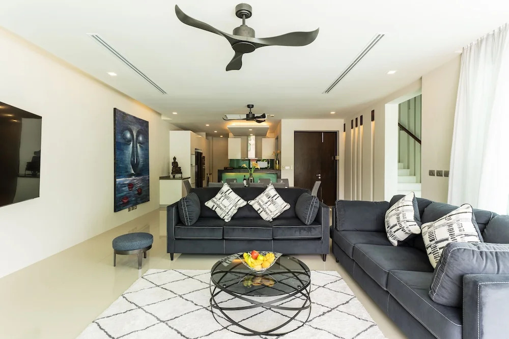 Attractive SeaView 4br Private Pool Villa