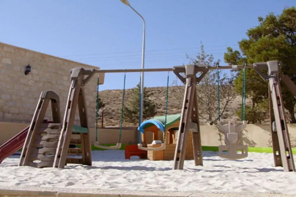 Montreal Hotel - Al Shobak
