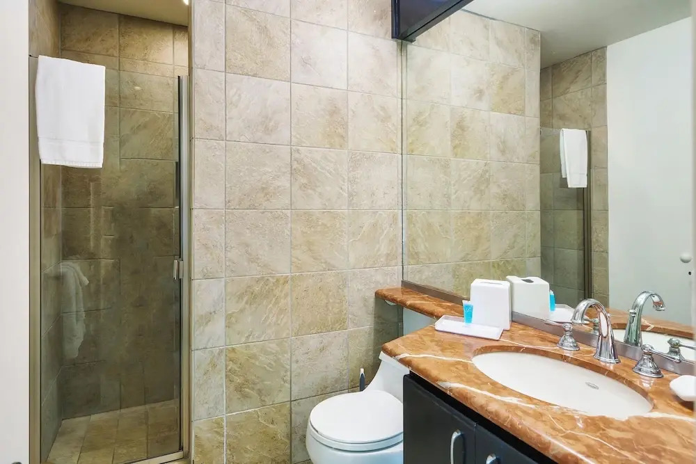 Tropical Paradise in Luxurious 1br, 2ba Ground Floor Unit, Garden View, Palms 801