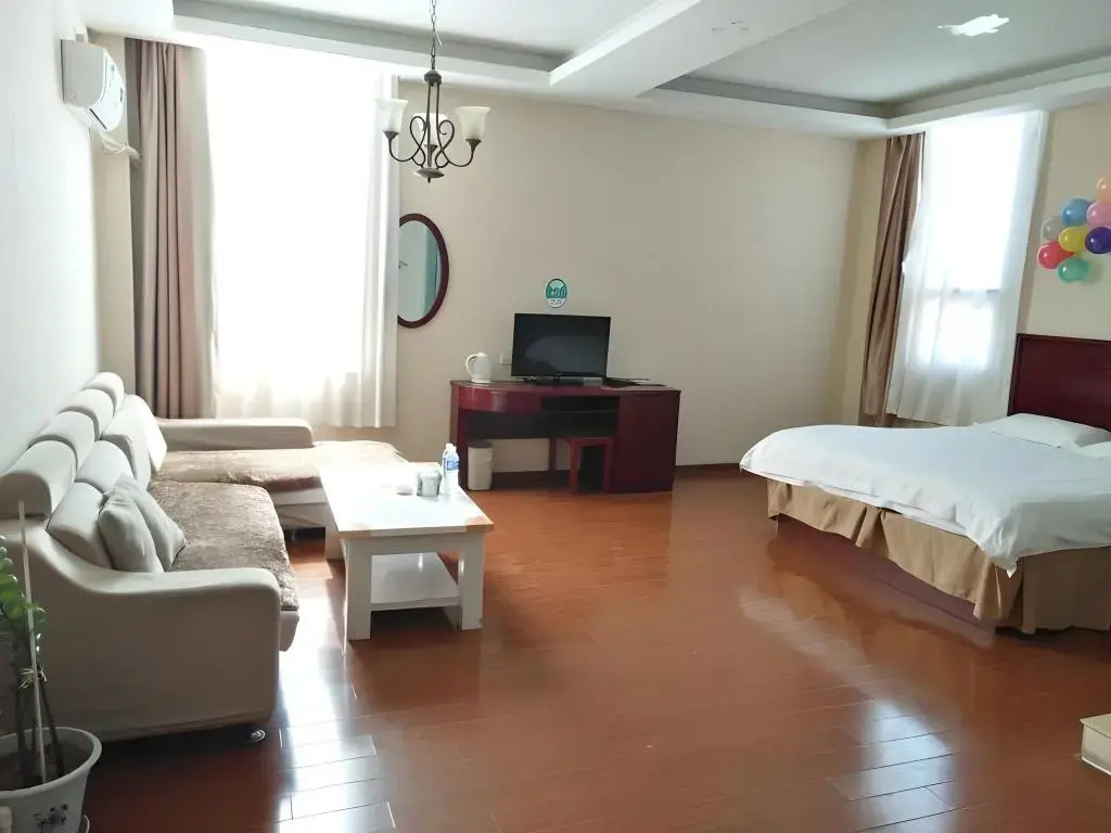 GreenTree Inn Shandong Qingdao Jiaozhou Sanlihe Park Express Hotel