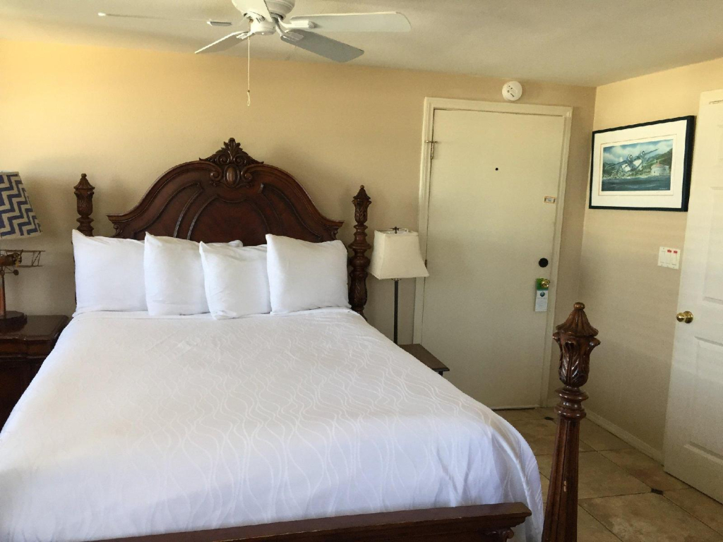 Catalina Island Seacrest Inn