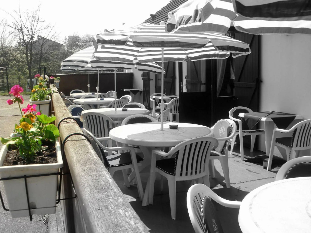 Contact Hotel Bleu France Eragny Cergy