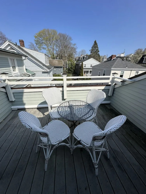 Unique Loft With Rooftop Deck In Downtown Newport - Unit 3 Home