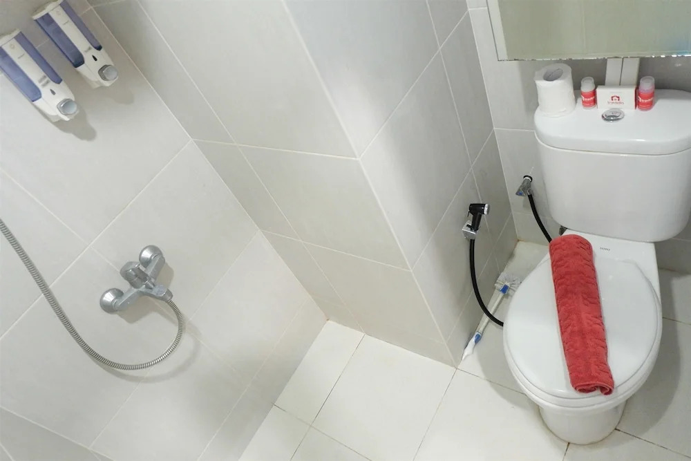 Great Location Studio Belmont Apartment near Puri Mall