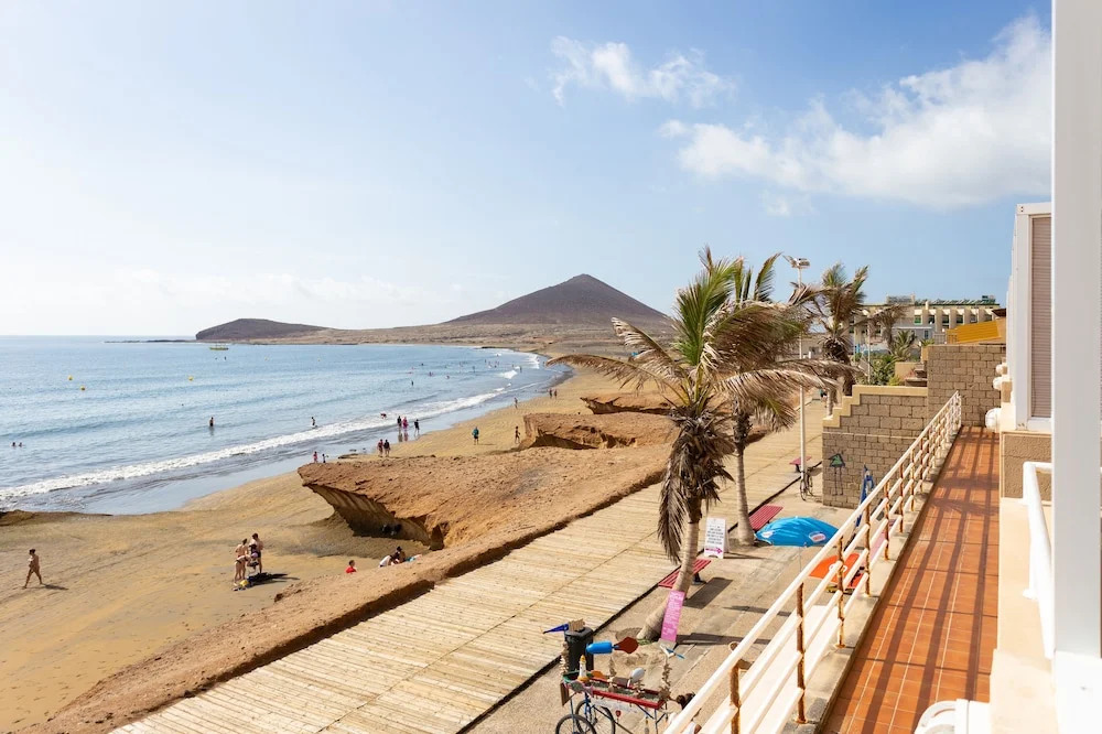 Beach Life Apartment, Exclusive Seafront Triplex
