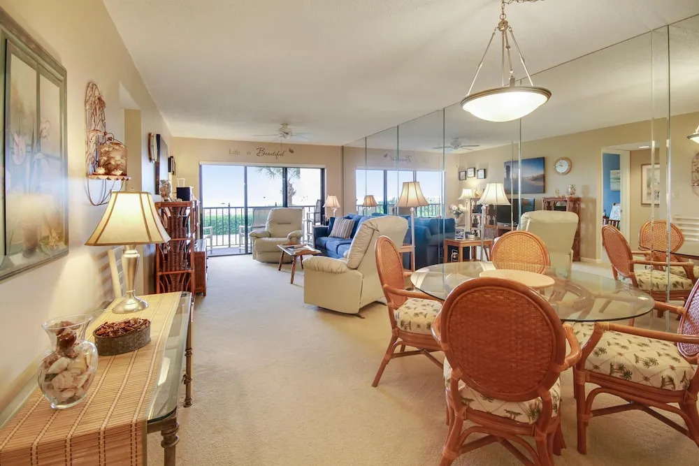Land's End 204 Building 7 Private Balcony / Beachfront Condo!