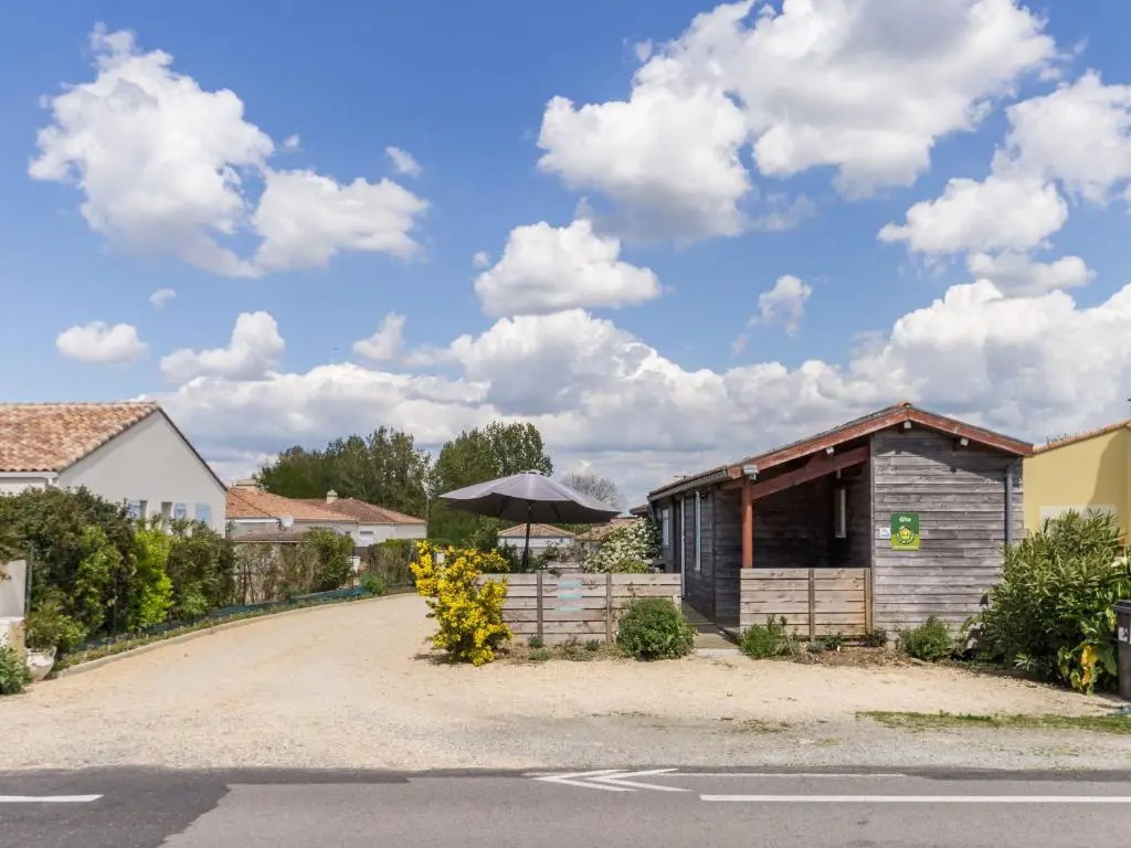Gîte Saint-Michel-Chef-Chef, 2 pièces, 3 personnes - FR-1-306-963