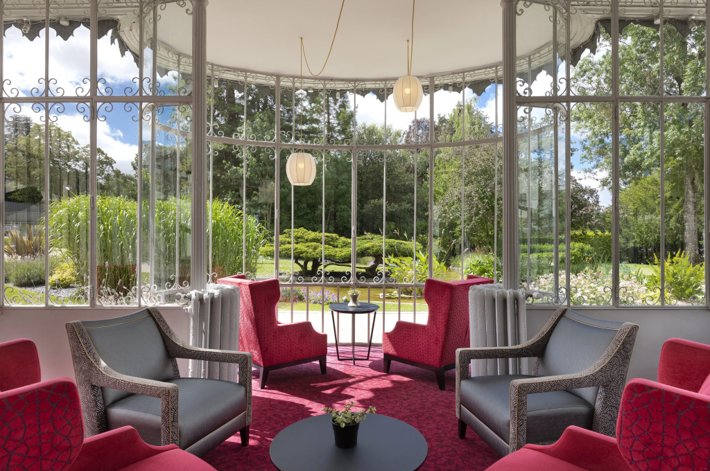 Château Belmont Tours by The Crest Collection