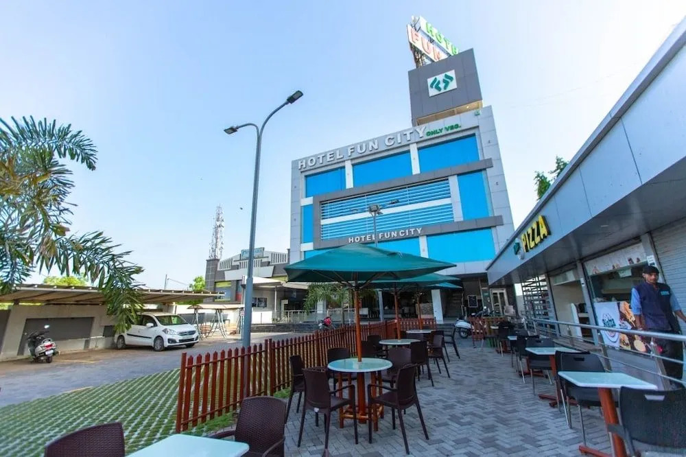 Hotel Fun City
