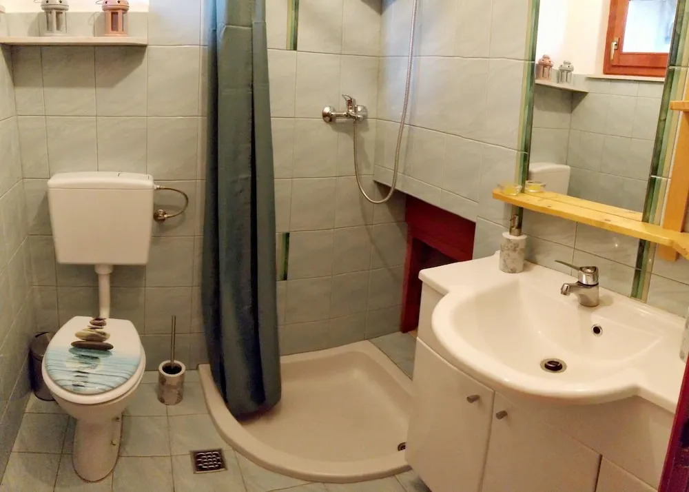 House With 2 Bedrooms in Vela Luka, With Wonderful sea View, Enclosed