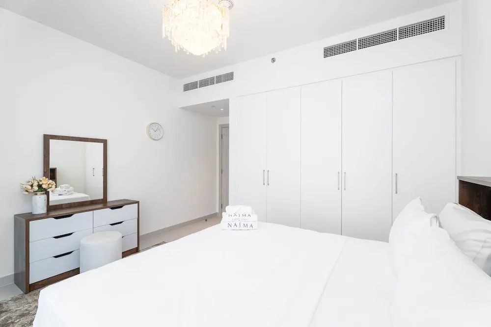 Nasma Luxury Stays - The Cove Building 1