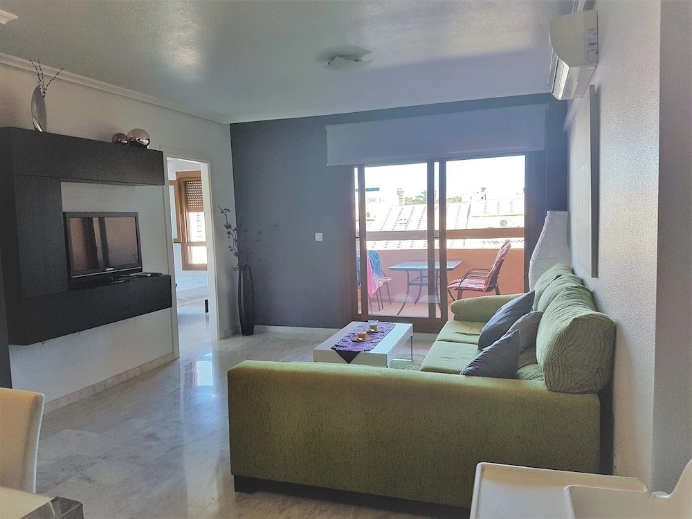 Charming Apartment in front of Villamartin Golf And Plaza