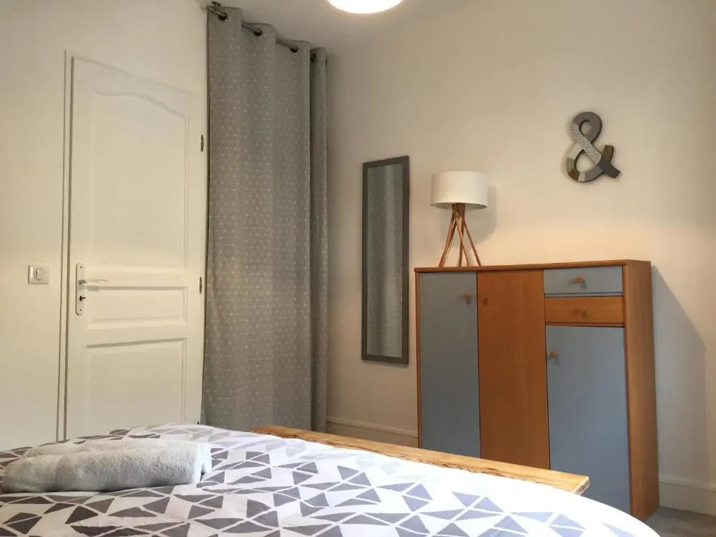 à 30 m du coeur de la rue des Bains