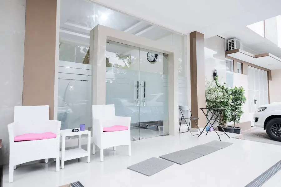 RedDoorz Plus @ Jalan P. Emir Moh Noer Lampung