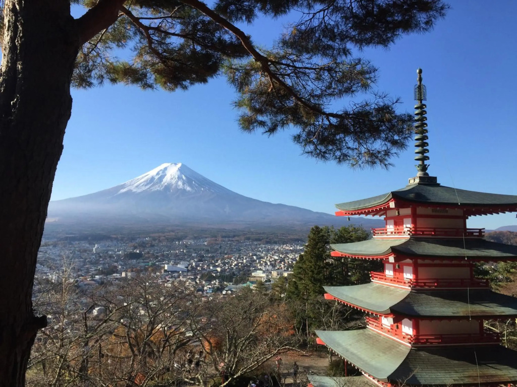 Guesthouse Arakura Private floor and Chureito Pagoda Base