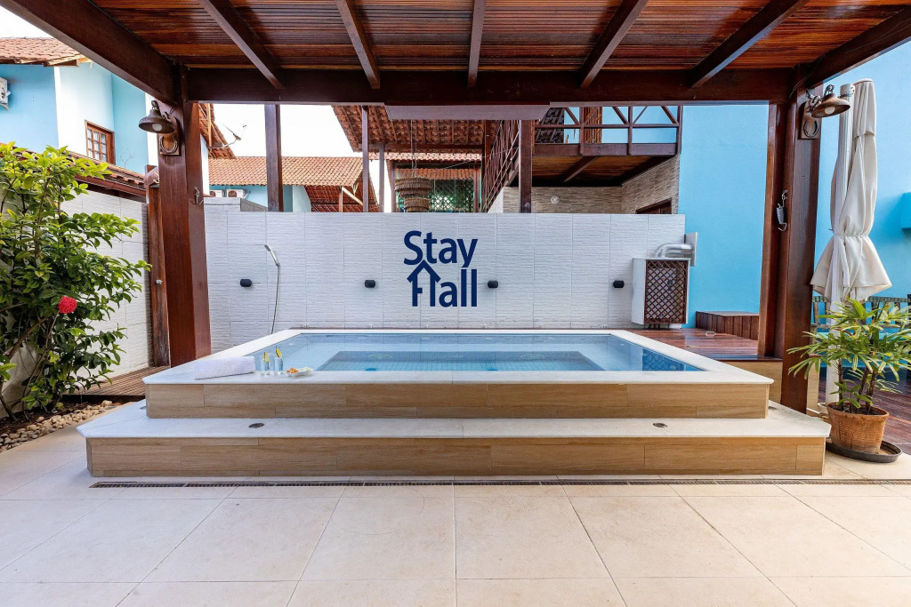 Casa com 4Suítes, churrasq+Piscina privativa-SH014