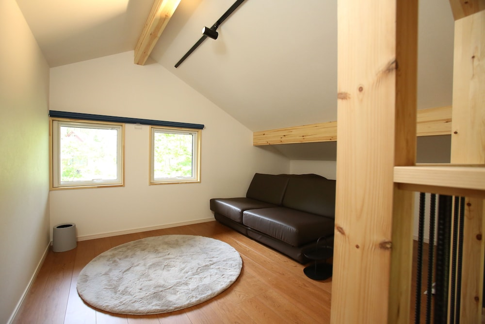 White peak cabin