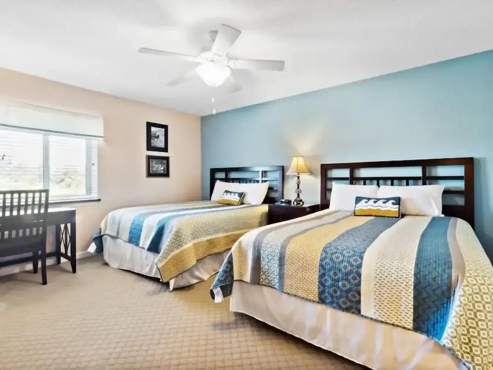 Yacht Club Villas #2-405